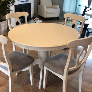 Dining room table 3 months old